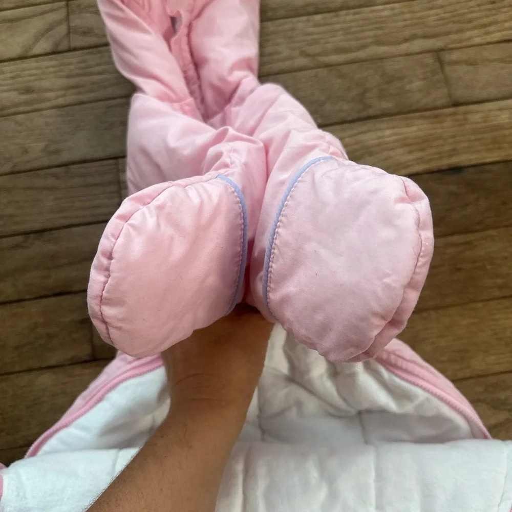 Vintage OshKosh Rare Girls Snowsuit Pink Teddy Bear Hooded Insulated Size 0/9M